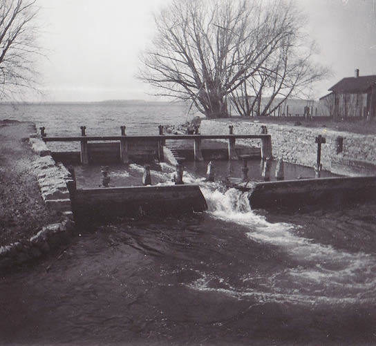 A historical photo of Tenney Park Locks